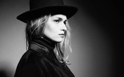 MILA  »I know«  Avtorska pesem, ki naznanja nove začetke